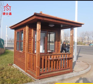 公園景區值班內部都是鍍鋅方管，屬于鋼結構崗亭警務(wù)室防腐木崗亭